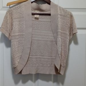 Short sleeve sweater